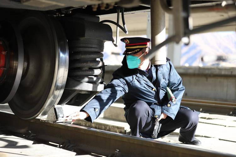 鐵路貨運(yùn)員工作圖片大全鐵路貨運(yùn)員工作圖片大全高清