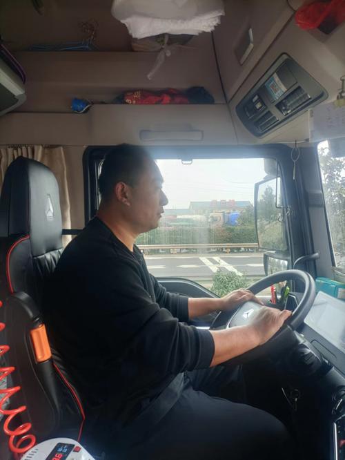 貨運員咋樣當貨運司機怎么樣